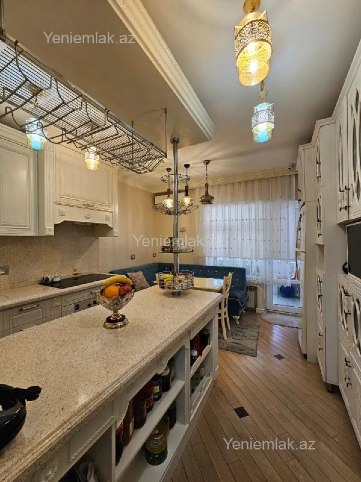 Satılır 6 otaqlı yeni tikili 215 m²