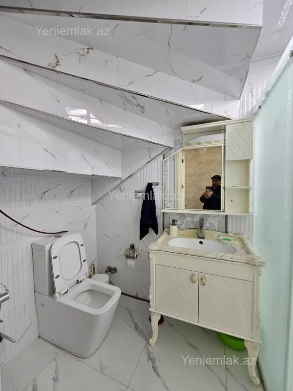 Satılır 6 otaqlı yeni tikili 215 m²