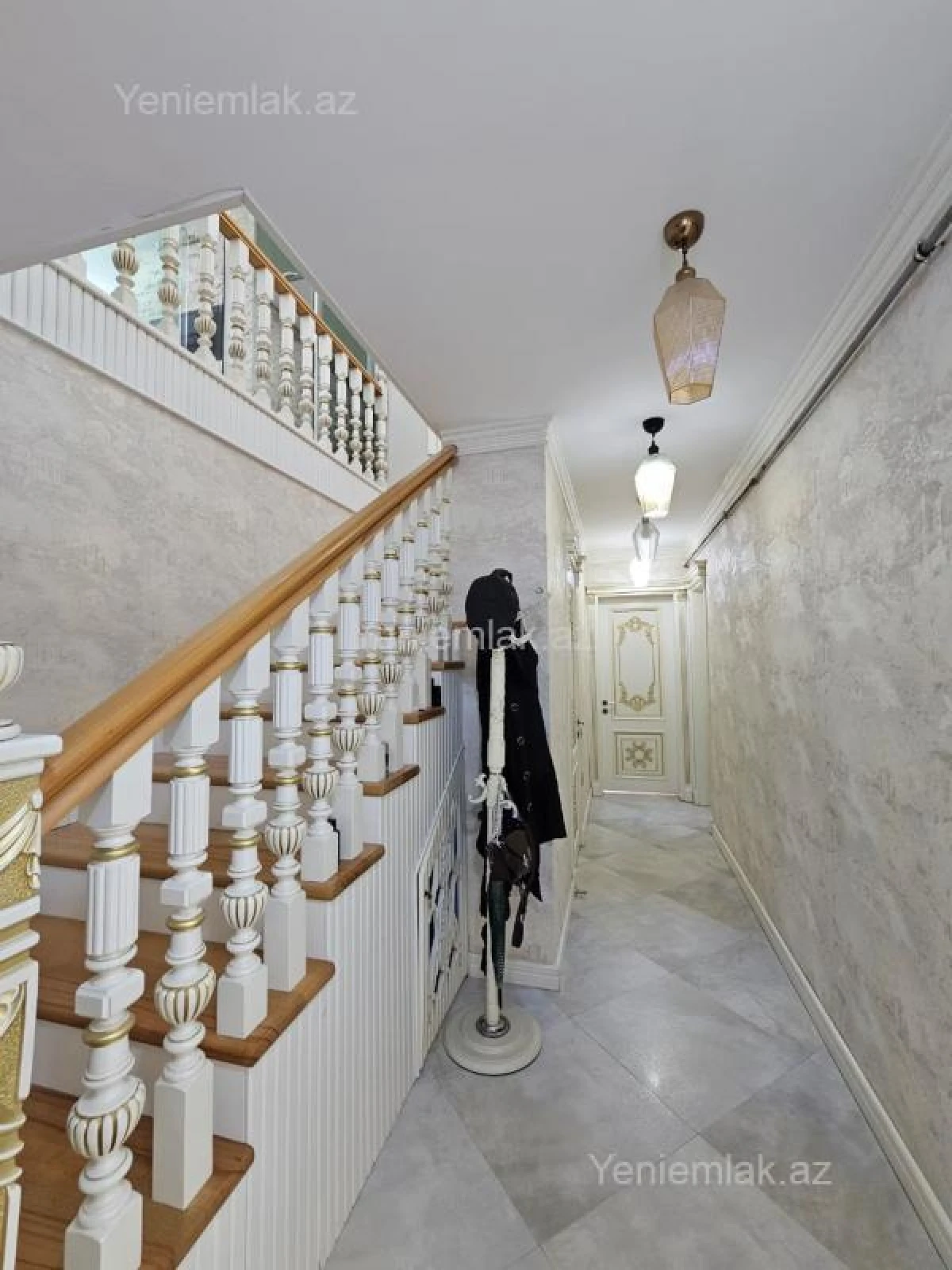 Satılır 6 otaqlı yeni tikili 215 m²