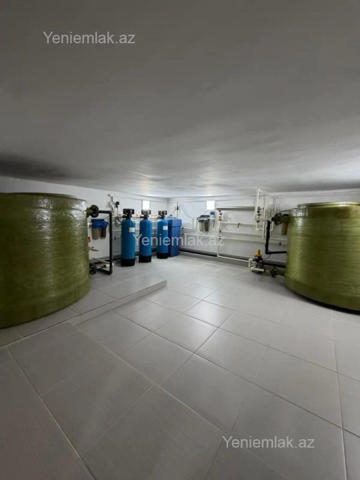 Satılır 7 otaqlı köhnə tikili 450 m²