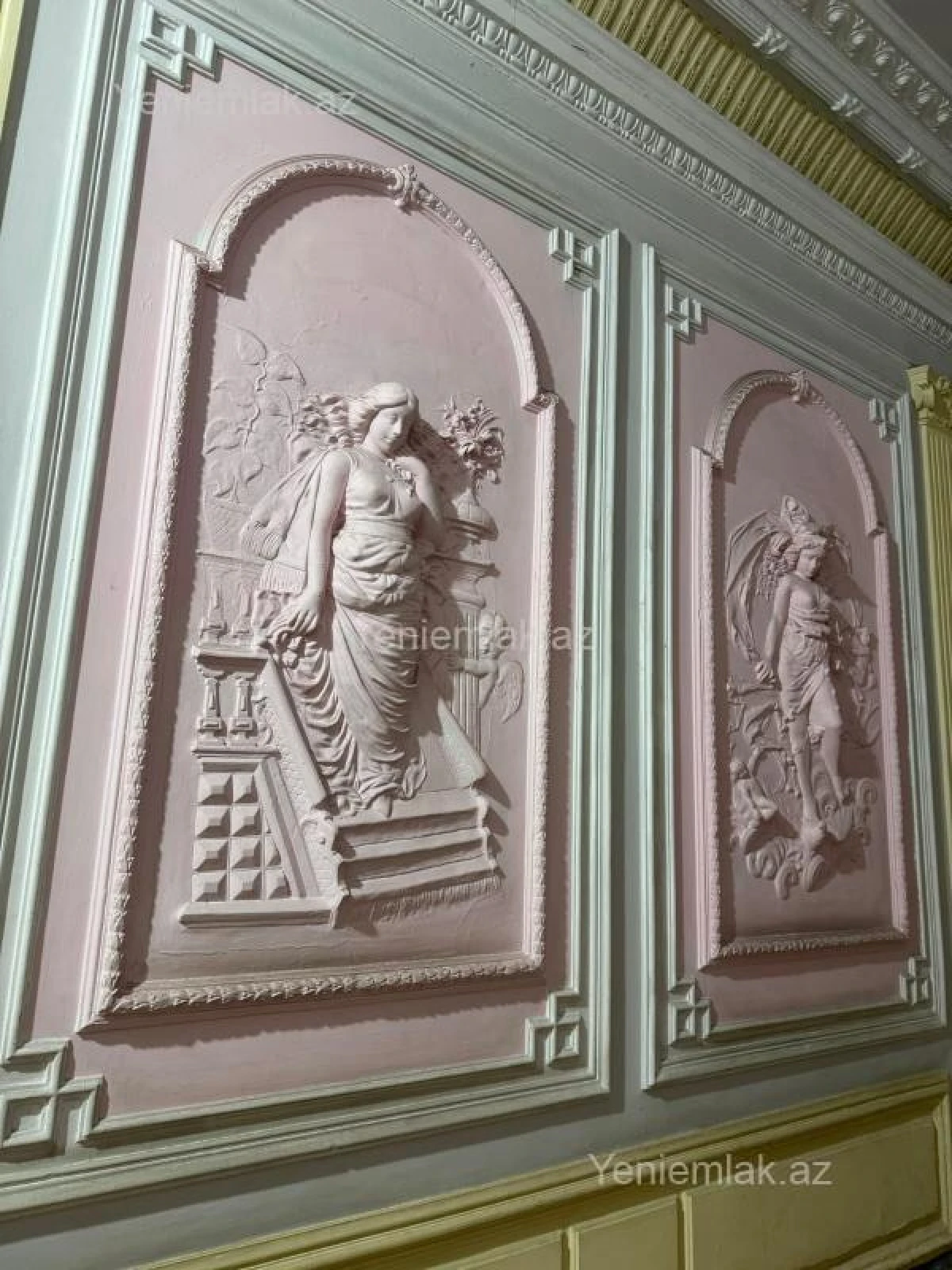 Satılır 7 otaqlı köhnə tikili 450 m²