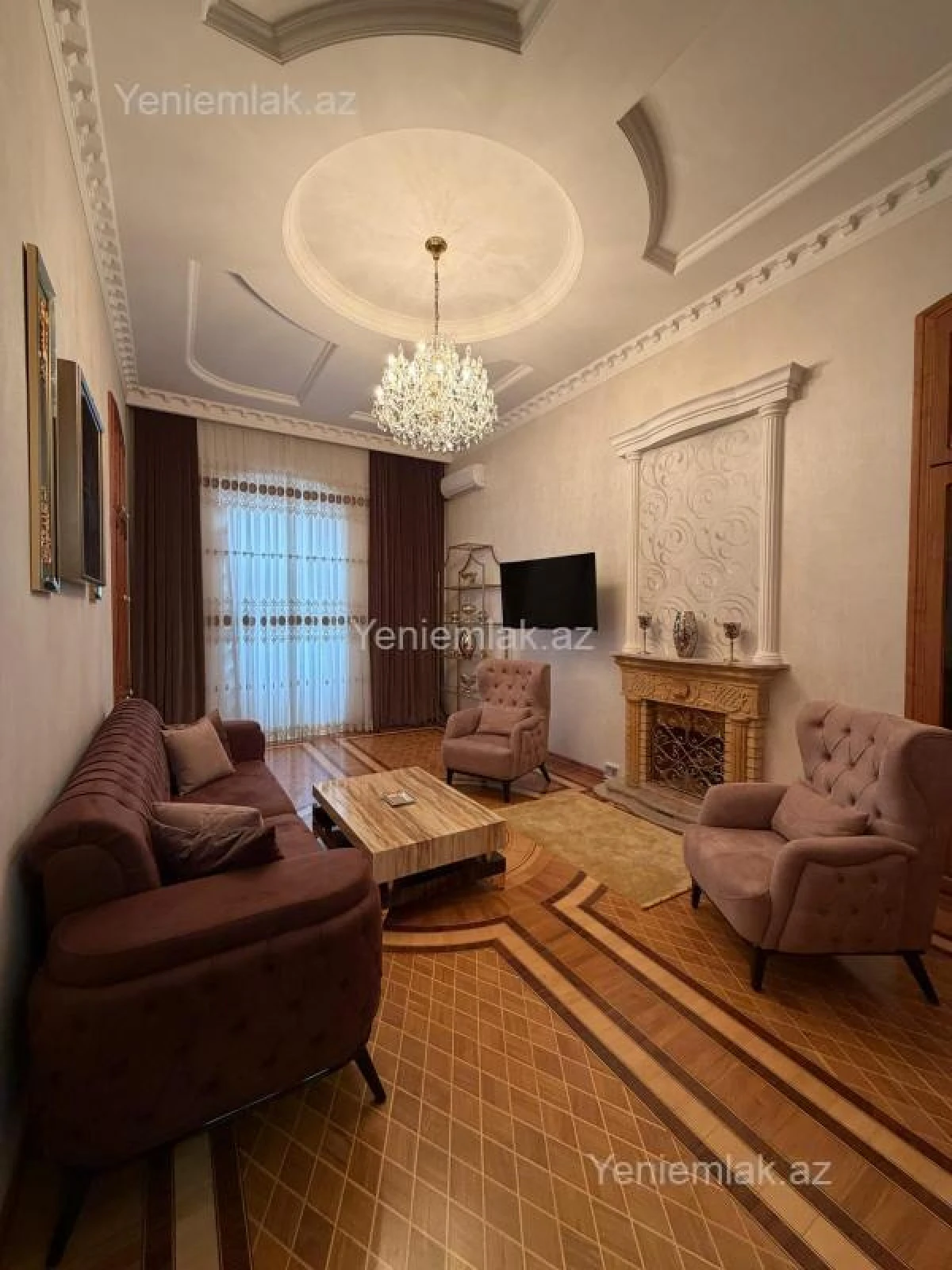 Satılır 7 otaqlı köhnə tikili 450 m²