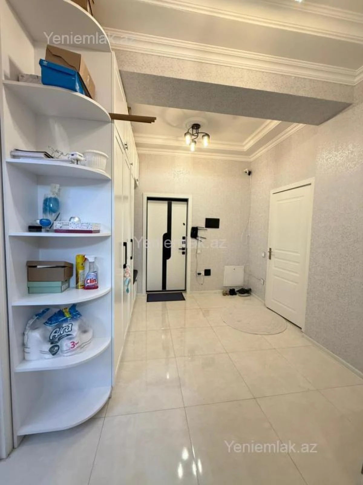 Satılır 2 otaqlı yeni tikili 76 m²