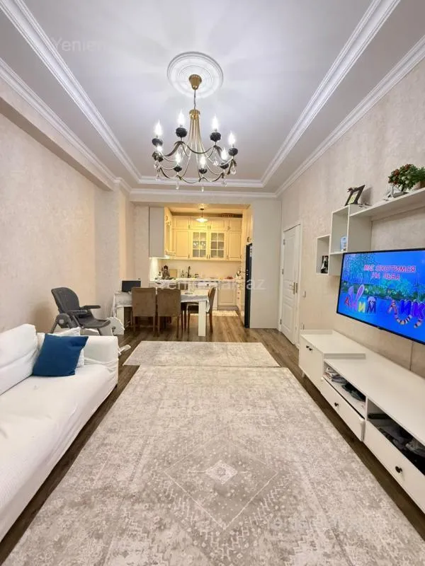 Satılır 2 otaqlı yeni tikili 76 m²