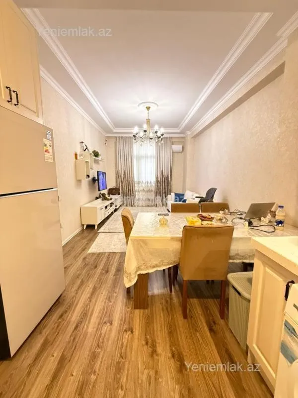 Satılır 2 otaqlı yeni tikili 76 m²