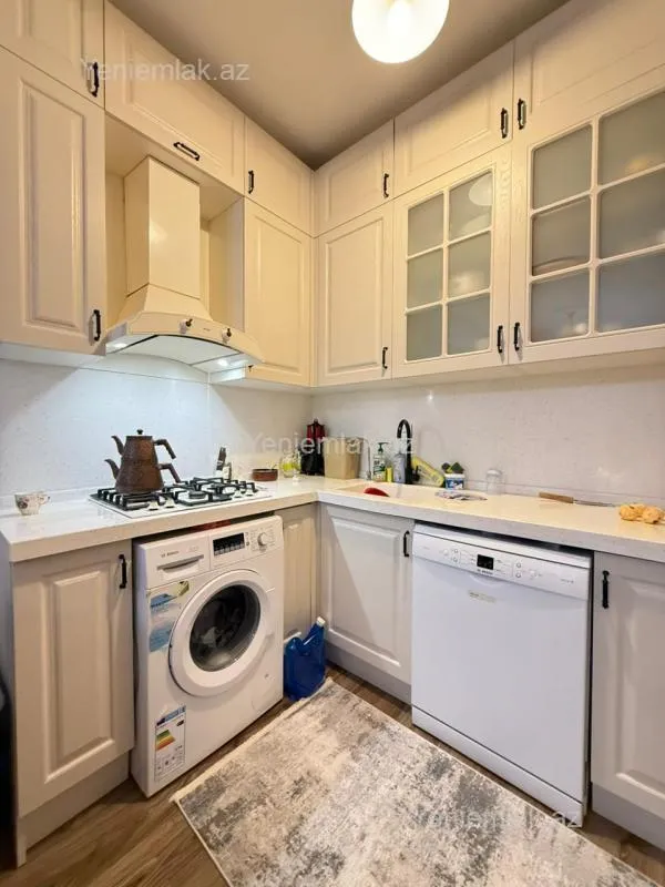 Satılır 2 otaqlı yeni tikili 76 m²