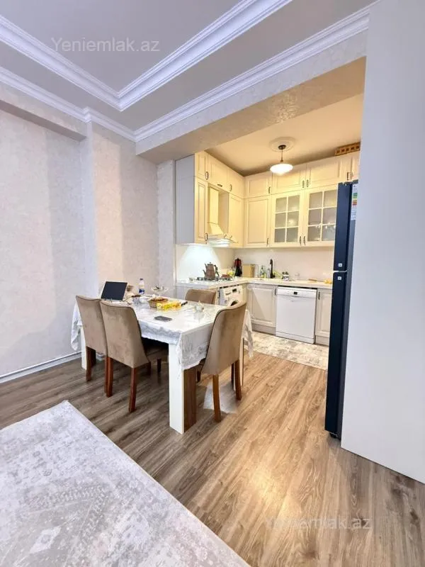 Satılır 2 otaqlı yeni tikili 76 m²