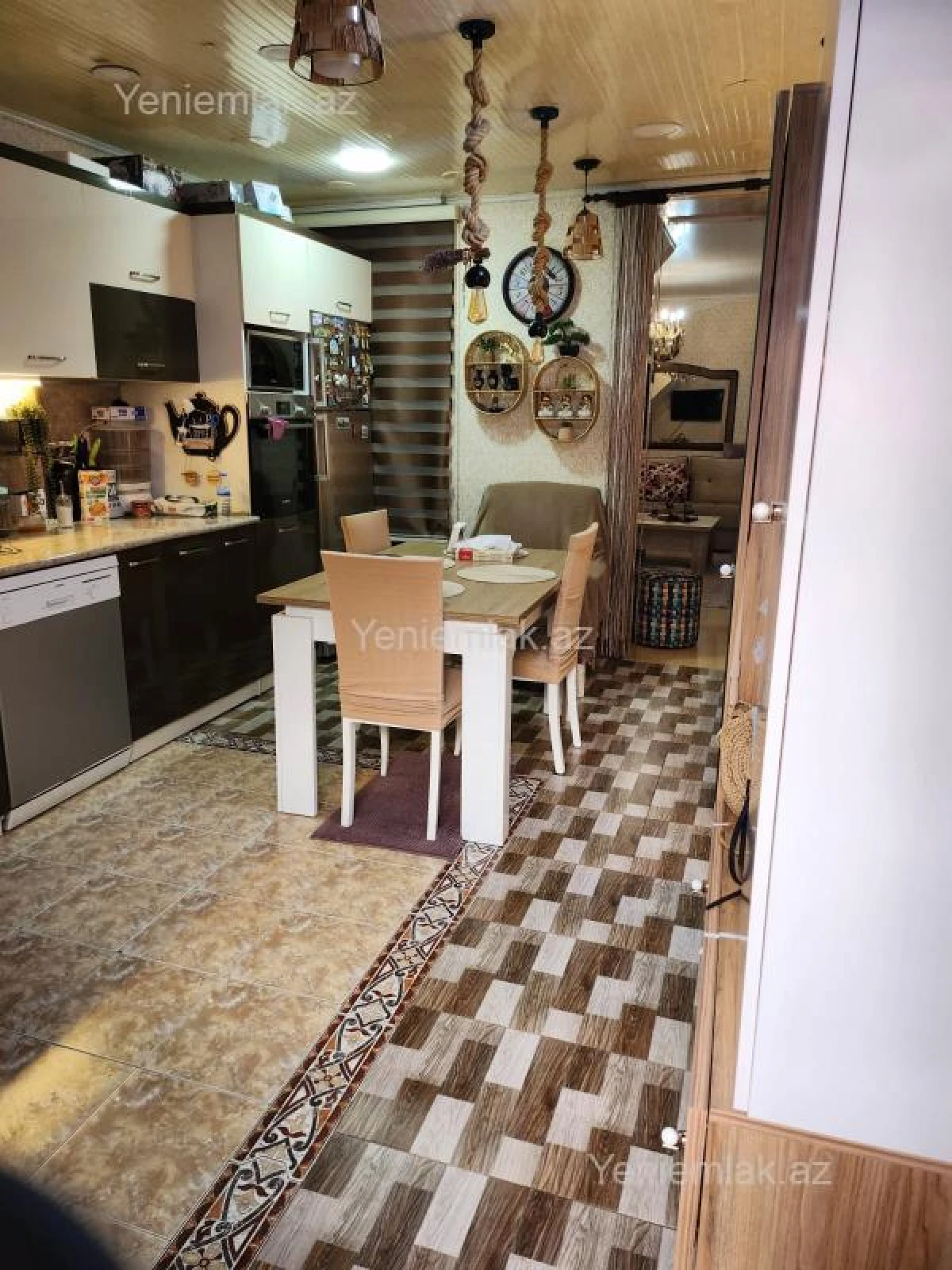 Satılır 3 otaqlı köhnə tikili 76 m²