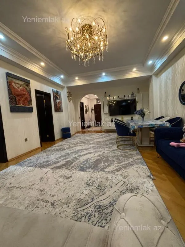 Satılır 3 otaqlı yeni tikili 135 m²