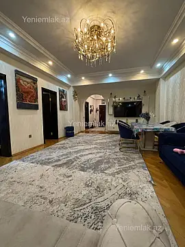 Satılır 3 otaqlı yeni tikili 135 m²