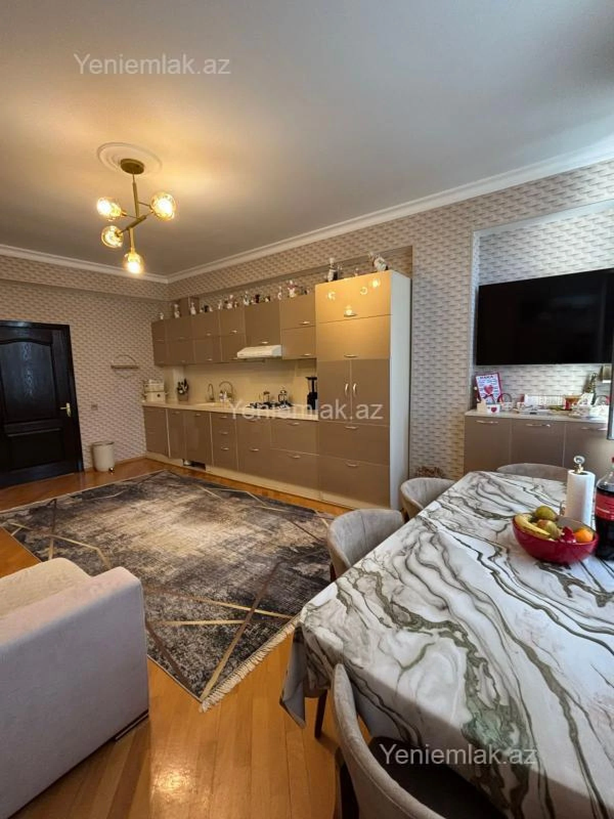 Satılır 3 otaqlı yeni tikili 135 m²