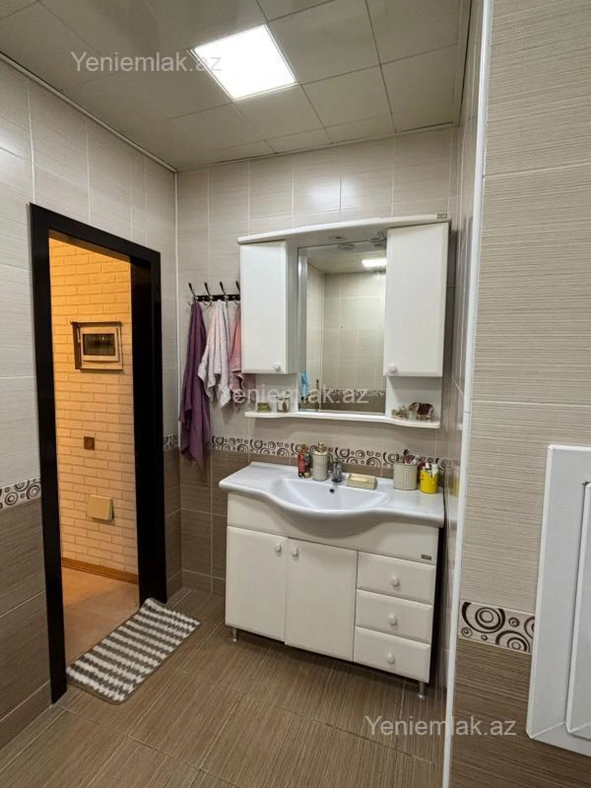 Satılır 3 otaqlı yeni tikili 135 m²