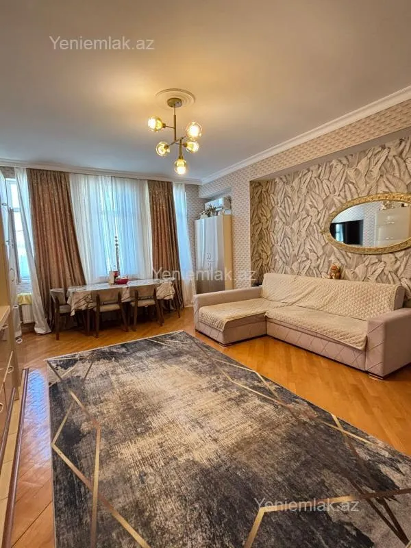 Satılır 3 otaqlı yeni tikili 135 m²