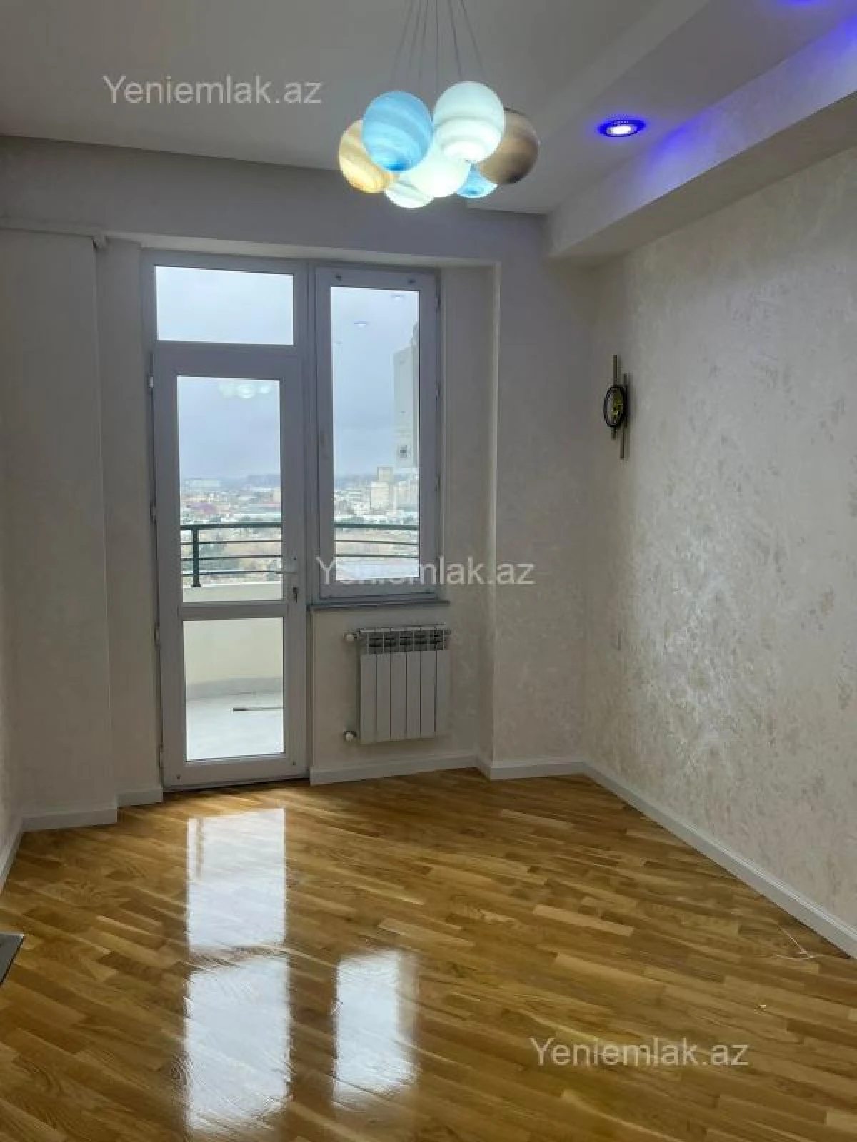 Satılır 3 otaqlı yeni tikili 105 m²