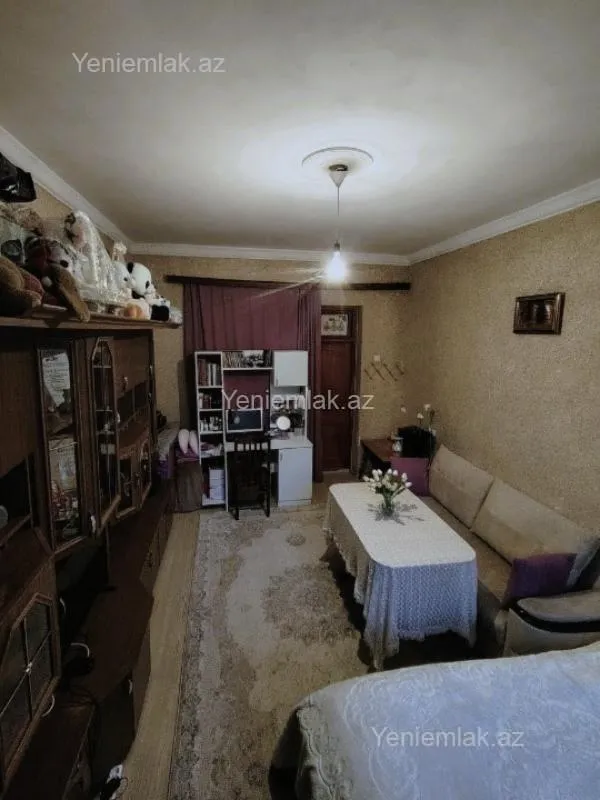 Satılır 1 otaqlı köhnə tikili 40 m²