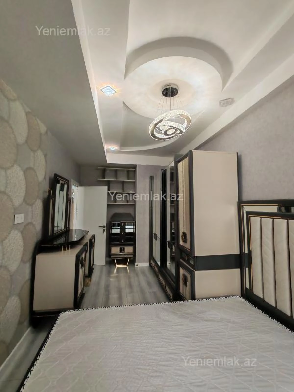 Satılır 2 otaqlı yeni tikili 65 m²