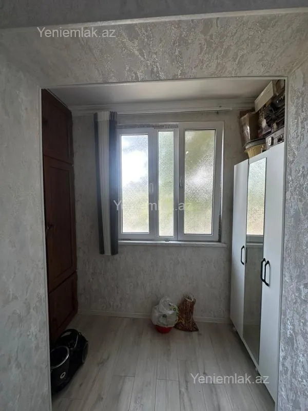 Satılır 2 otaqlı köhnə tikili 45 m²