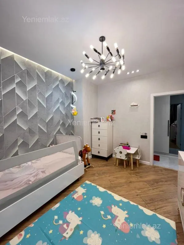 Satılır 3 otaqlı yeni tikili 81 m²