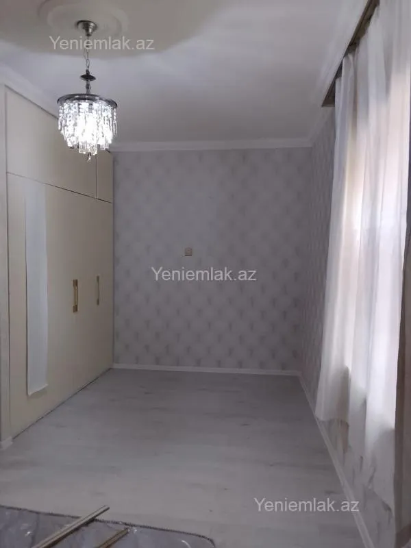 Satılır 2 otaqlı köhnə tikili 60 m²