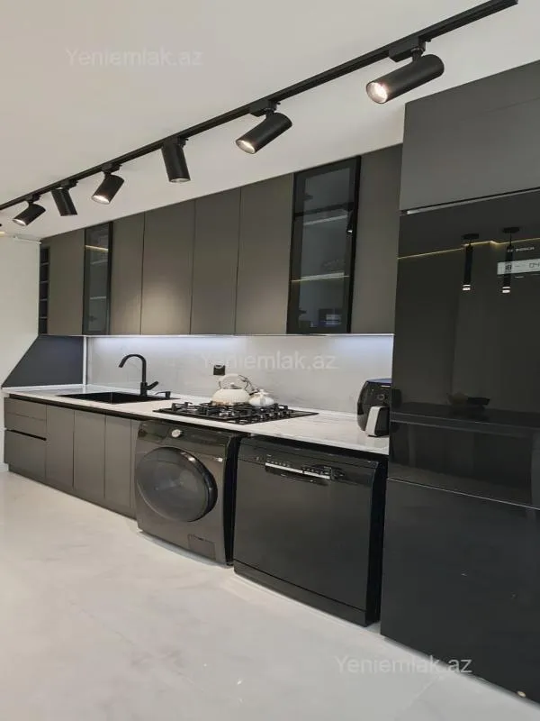 Satılır 2 otaqlı köhnə tikili 60 m²