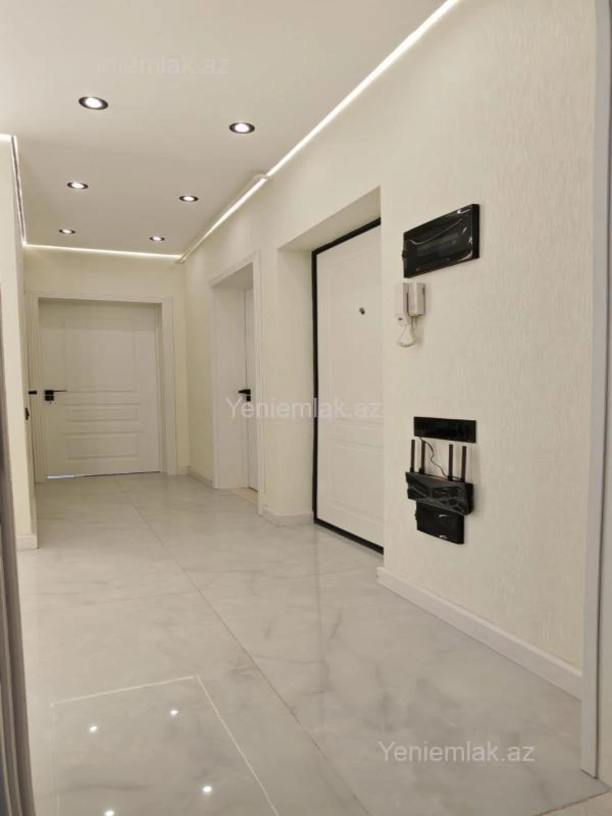 Satılır 2 otaqlı köhnə tikili 60 m²