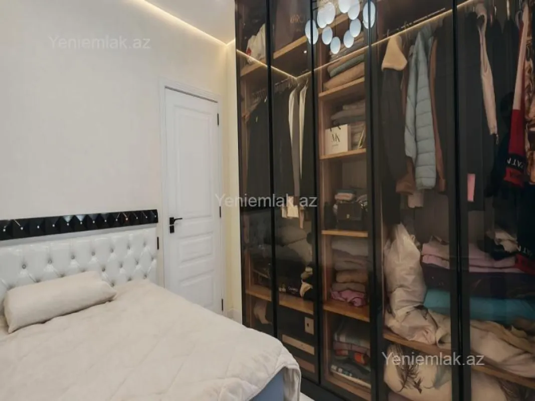 Satılır 2 otaqlı köhnə tikili 60 m²