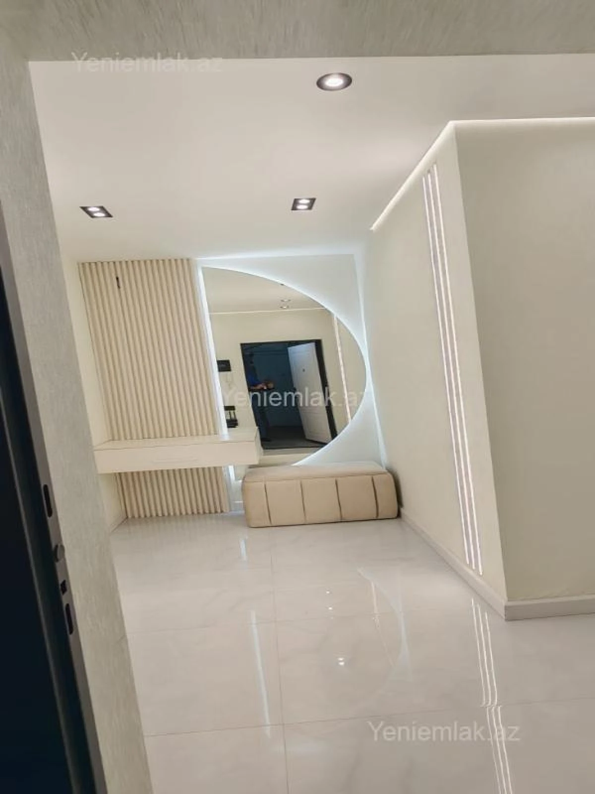 Satılır 2 otaqlı köhnə tikili 60 m²