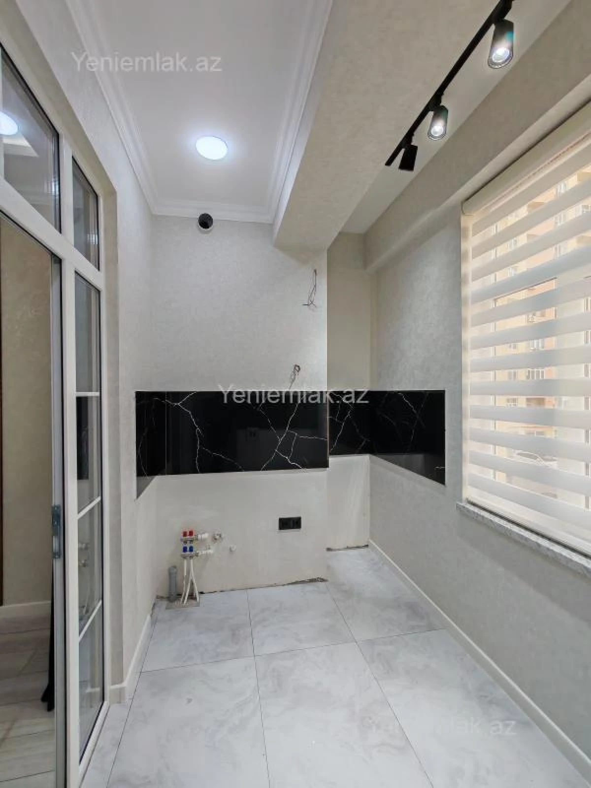 Satılır 3 otaqlı yeni tikili 65 m²