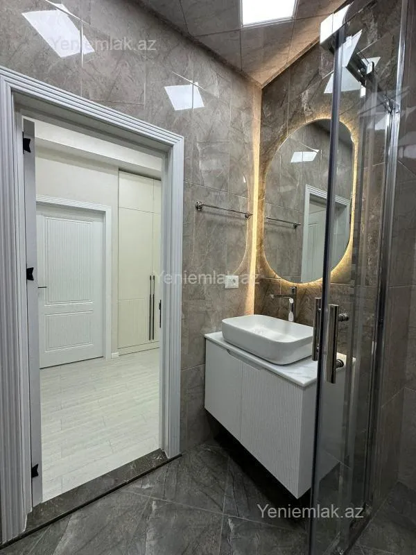 Satılır 2 otaqlı yeni tikili 75 m²