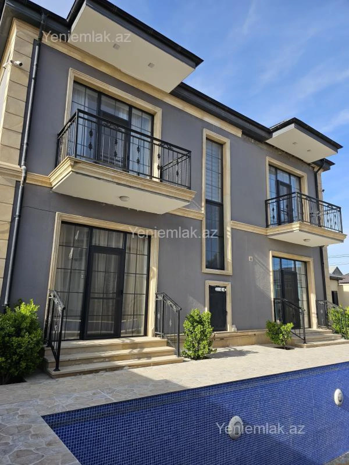 Satılır 7 otaqlı həyət evi 220 m²