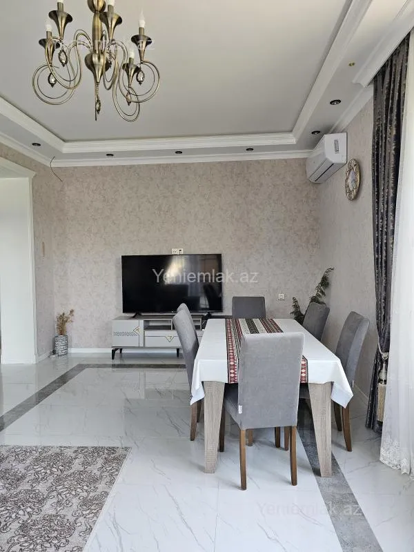 Satılır 7 otaqlı həyət evi 220 m²