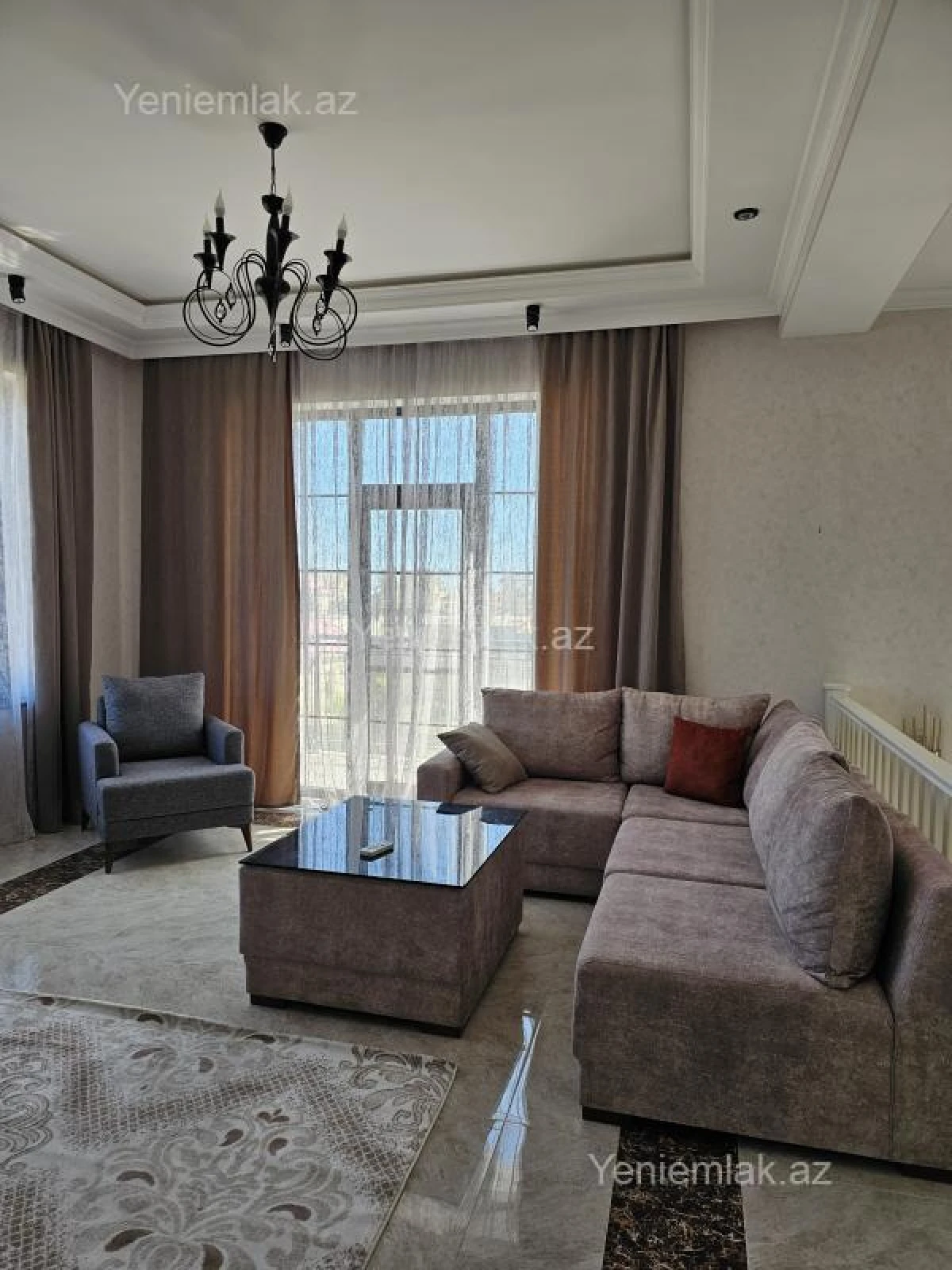 Satılır 7 otaqlı həyət evi 220 m²