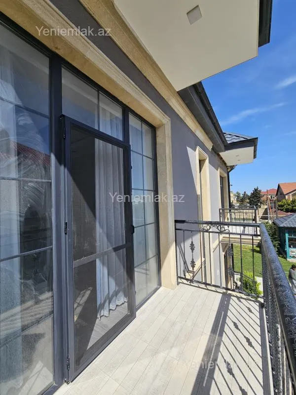 Satılır 7 otaqlı həyət evi 220 m²