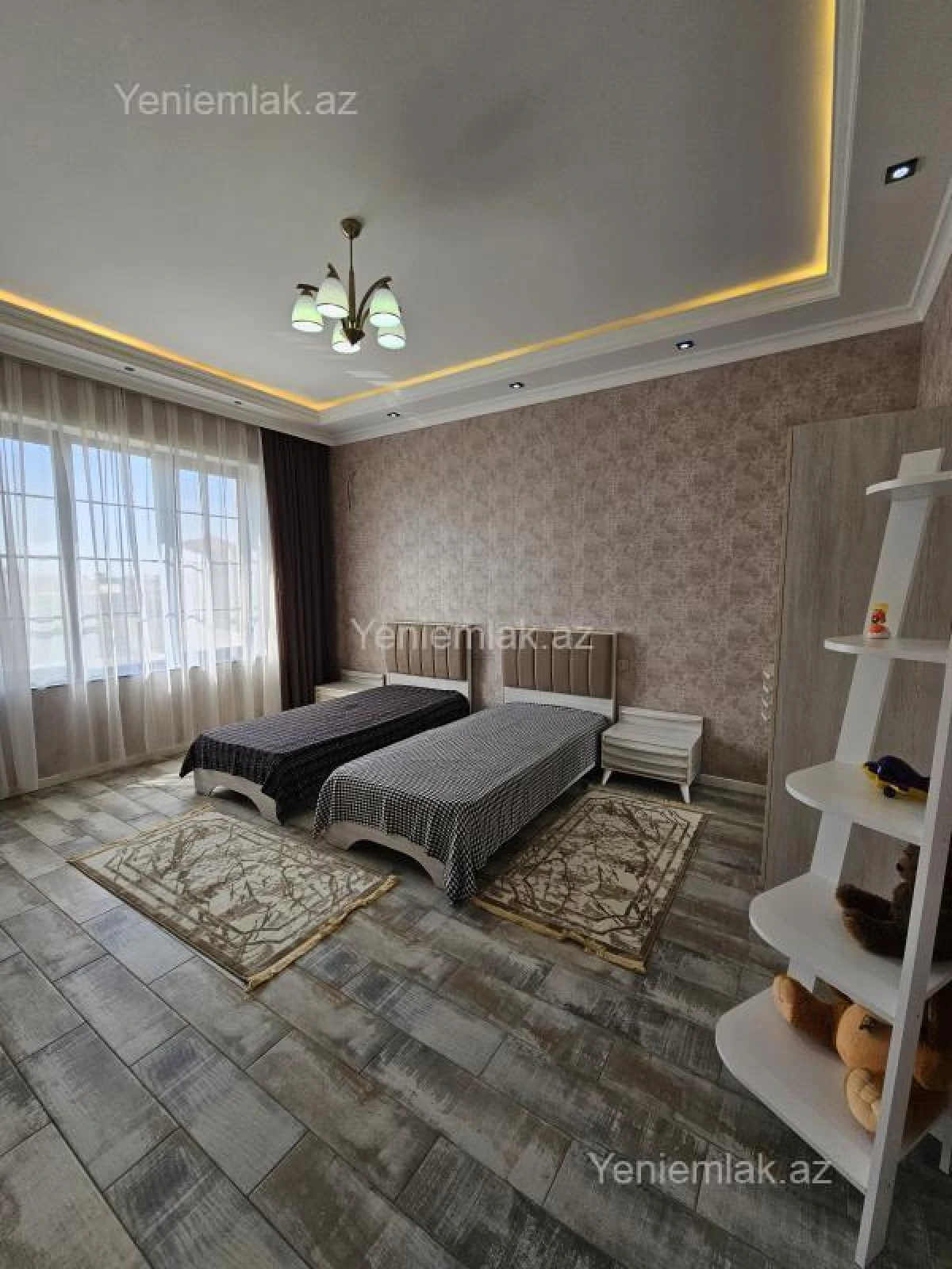 Satılır 7 otaqlı həyət evi 220 m²