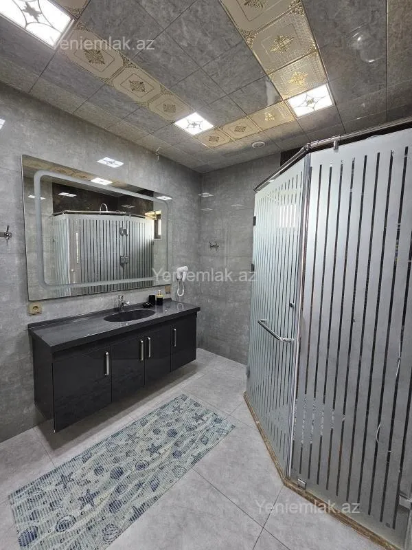 Satılır 7 otaqlı həyət evi 220 m²