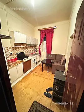 Satılır 3 otaqlı köhnə tikili 30 m²