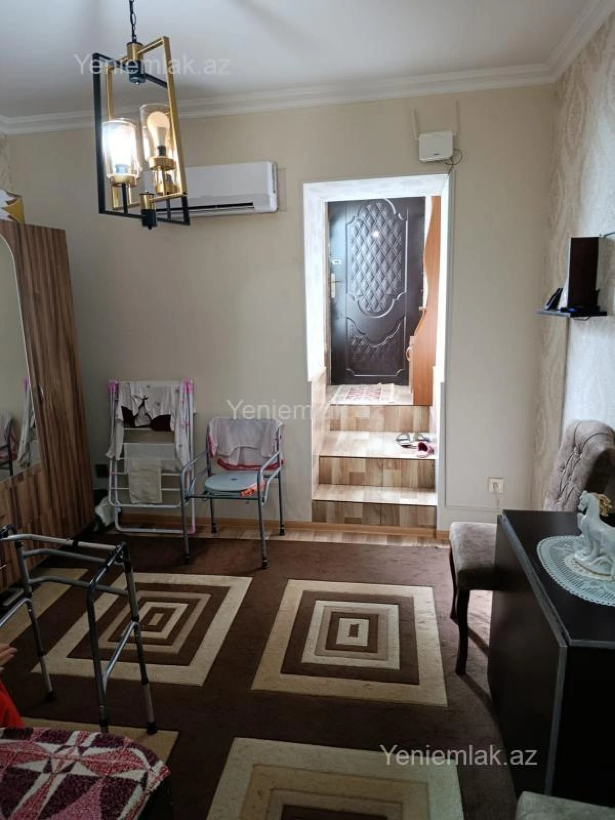 Satılır 1 otaqlı köhnə tikili 28 m²