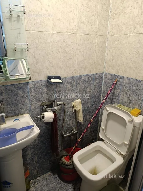 Satılır 1 otaqlı köhnə tikili 28 m²
