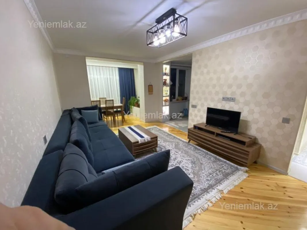 Satılır 3 otaqlı köhnə tikili 75 m²