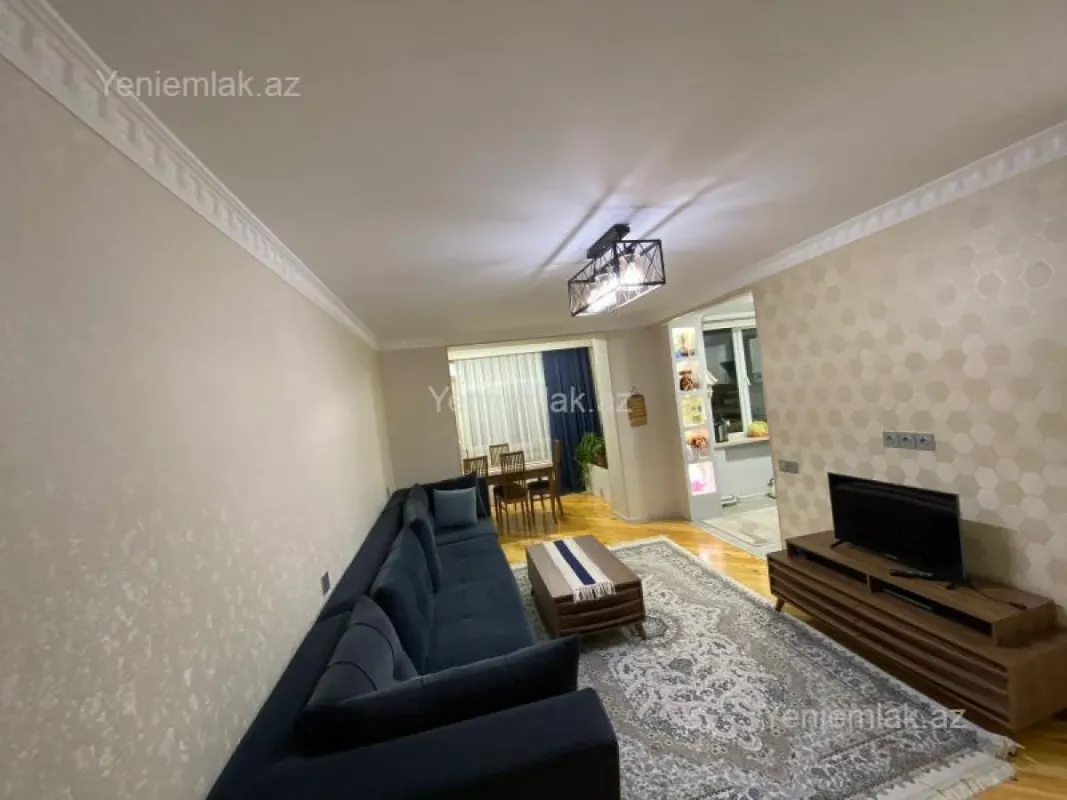 Satılır 3 otaqlı köhnə tikili 75 m²