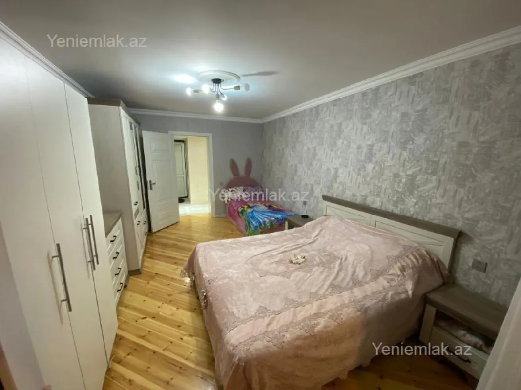 Satılır 3 otaqlı köhnə tikili 75 m²