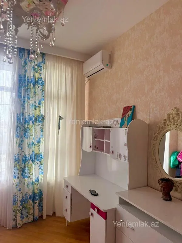 Satılır 3 otaqlı yeni tikili 90 m²