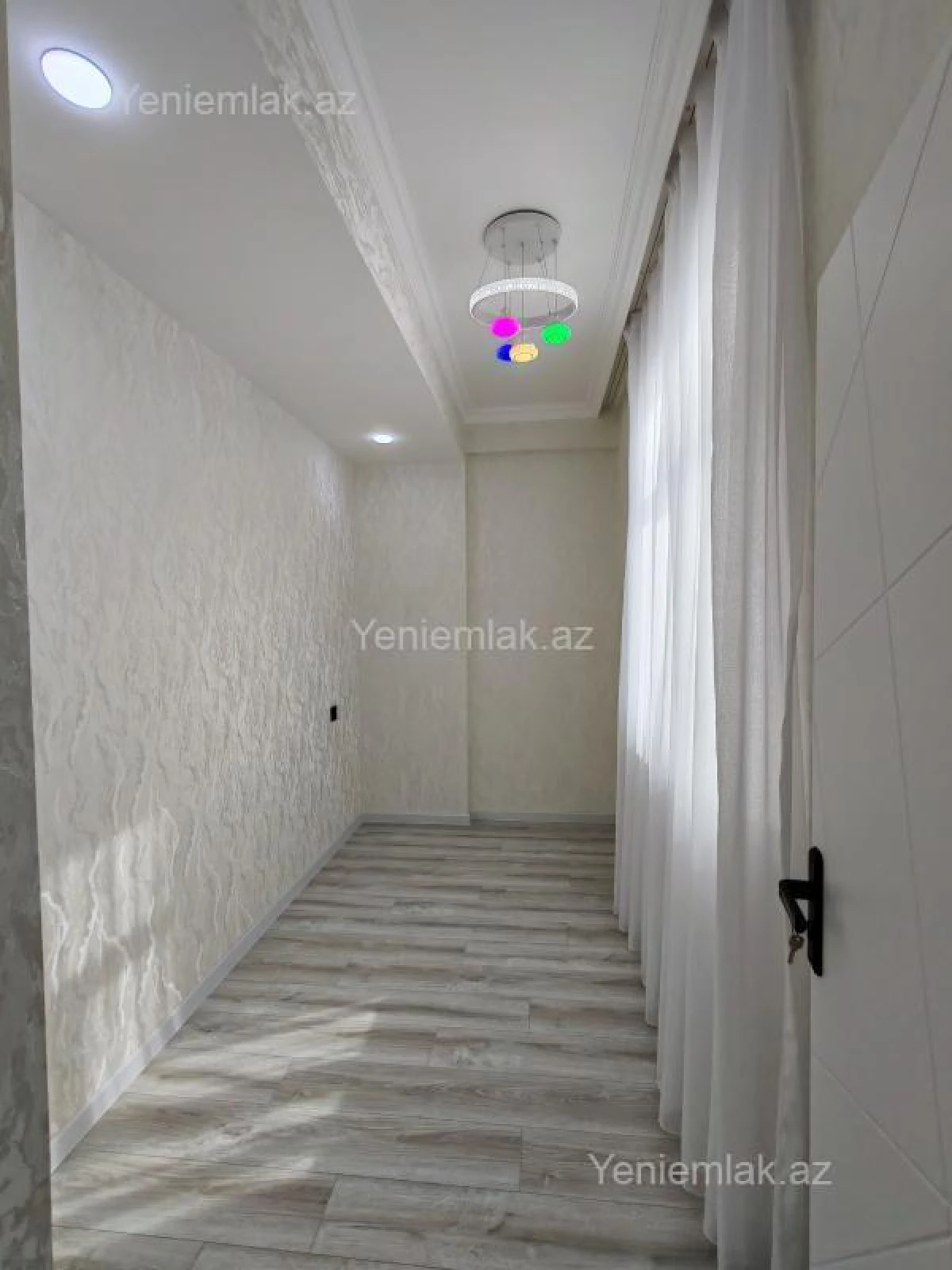 Satılır 3 otaqlı yeni tikili 80 m²