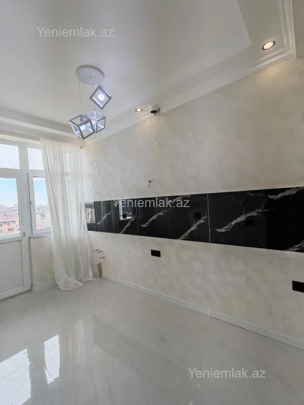 Satılır 3 otaqlı yeni tikili 80 m²