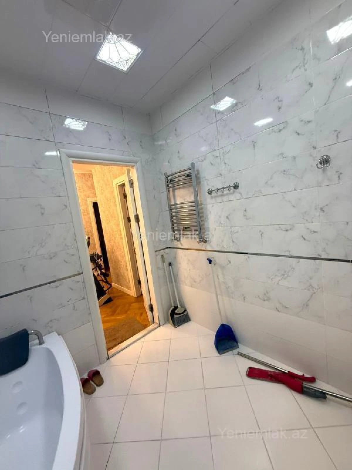 Satılır 3 otaqlı yeni tikili 135 m²