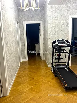 Satılır 3 otaqlı yeni tikili 135 m²