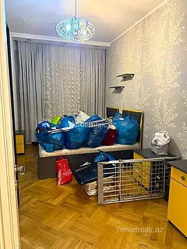 Satılır 3 otaqlı yeni tikili 135 m²