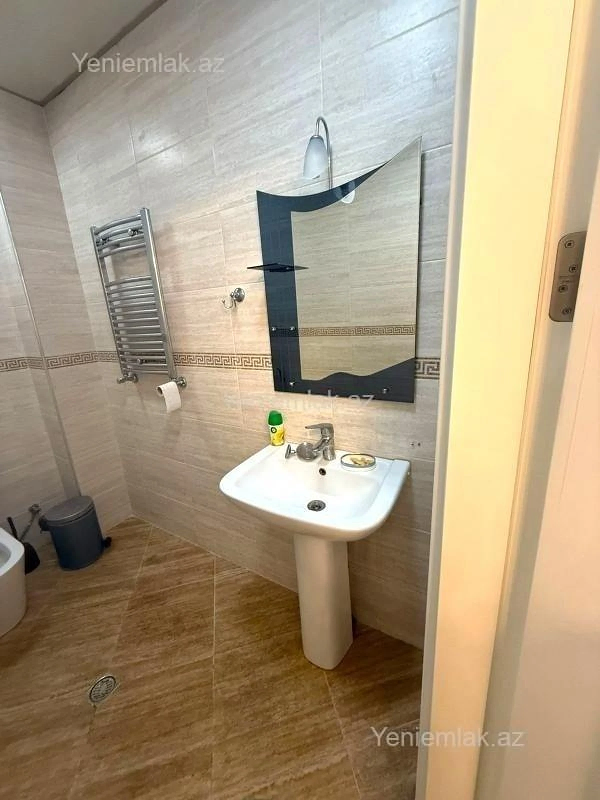 Satılır 3 otaqlı yeni tikili 135 m²