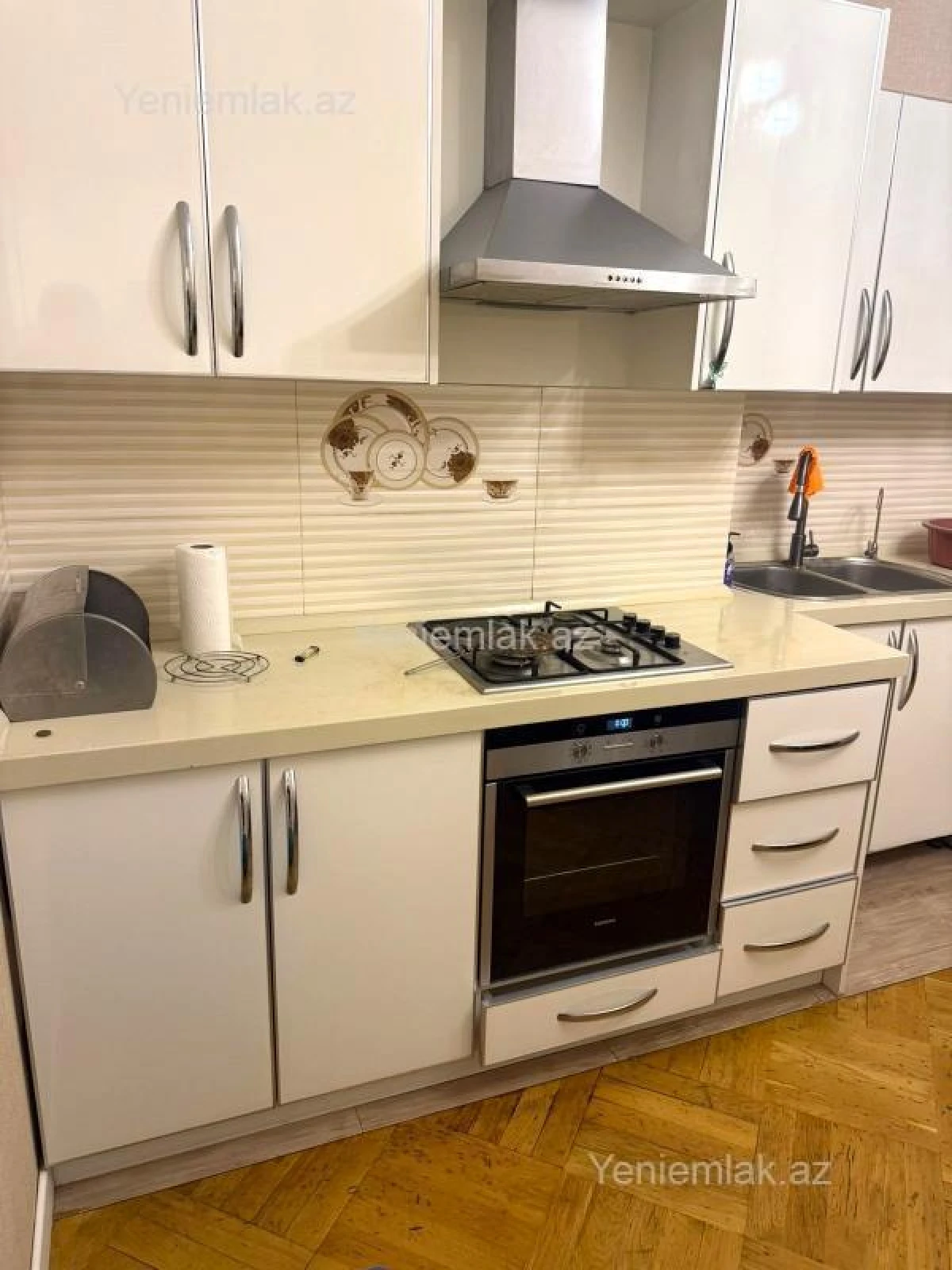 Satılır 3 otaqlı yeni tikili 135 m²