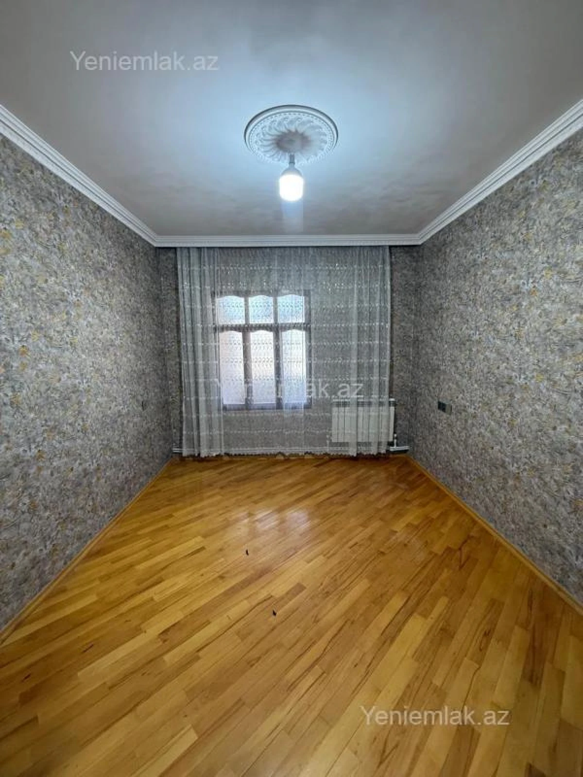 Satılır 2 otaqlı köhnə tikili 65 m²